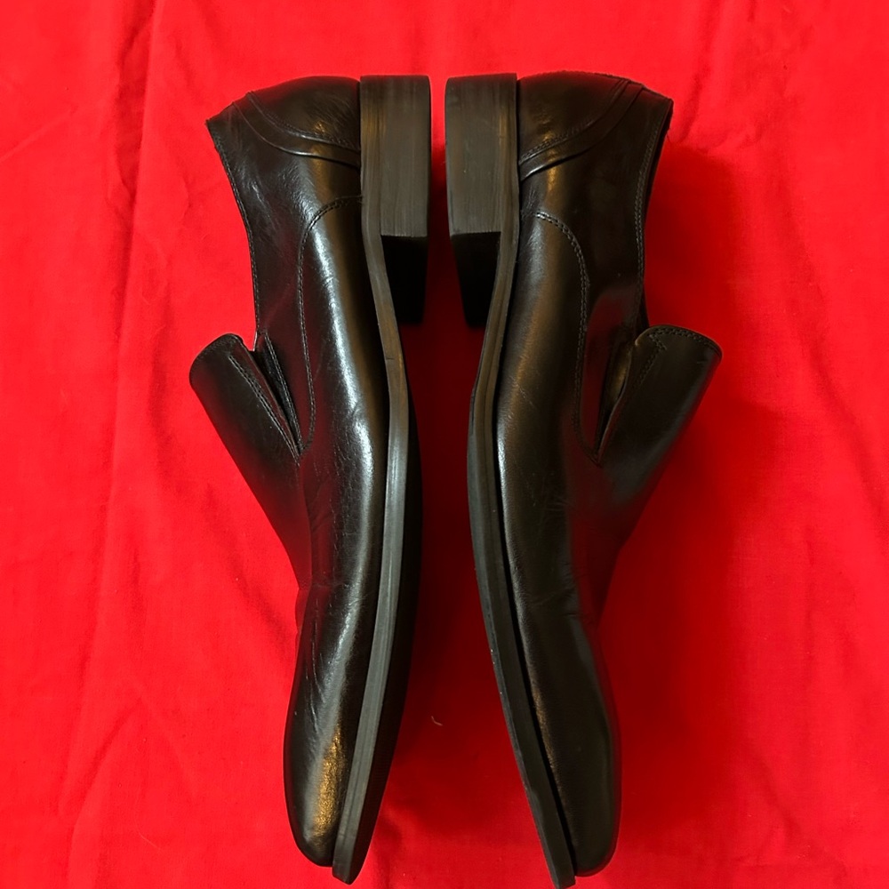 Kenneth Cole Black Leather Loafers (10) - Picture 5 of 9